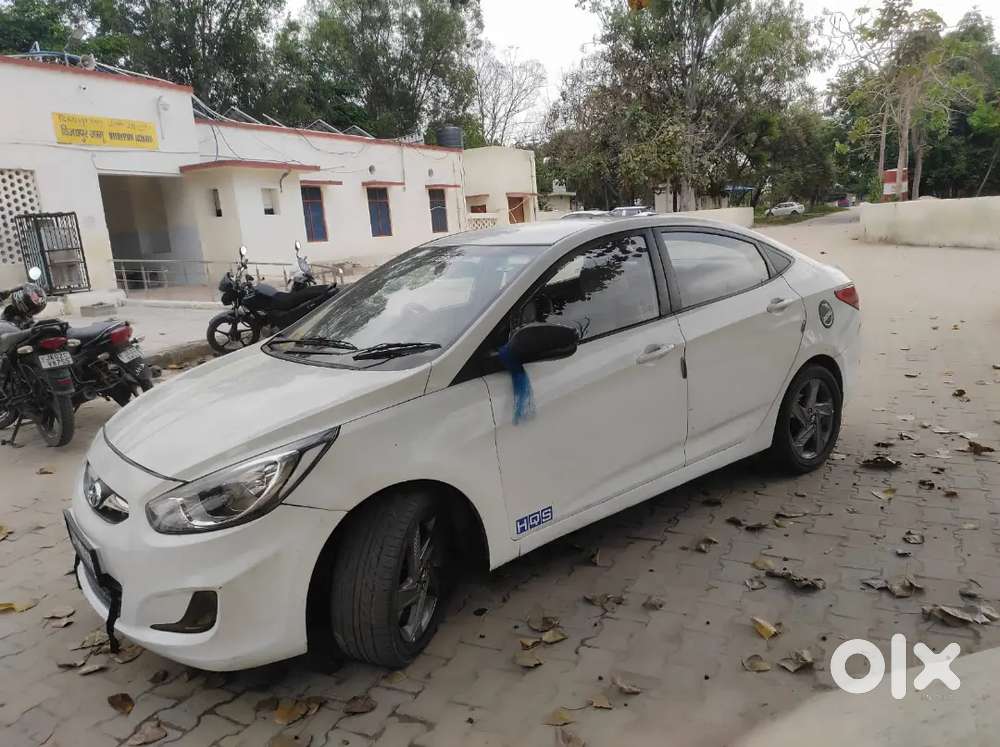 Hyundai Verna 2012