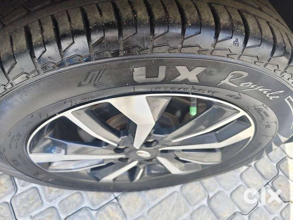 Mahindra Xuv300 W8, 2019, Petrol