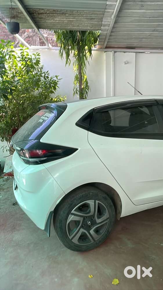 Tata Altroz Petrol 2021