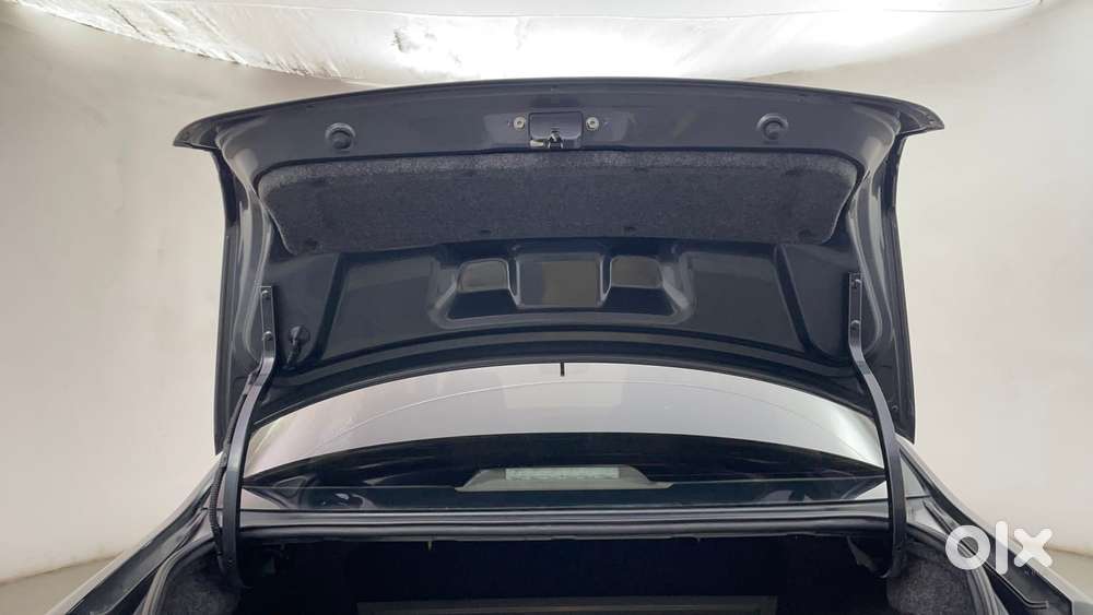 Volkswagen Vento 1.2 Tsi Highline At, 2019, Petrol