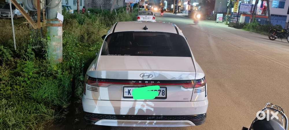 Hyundai Verna Petrol 2023 Ending December