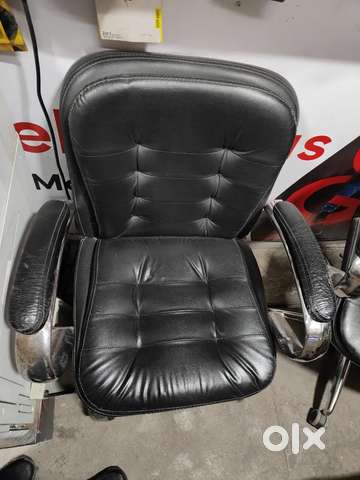 Old office chair discount olx