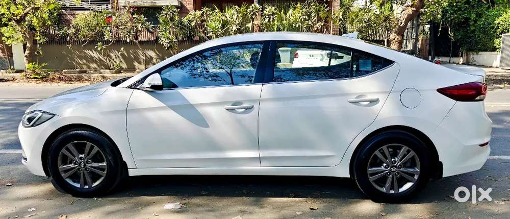 Hyundai New Elantra 2017 Petrol Well Maintained