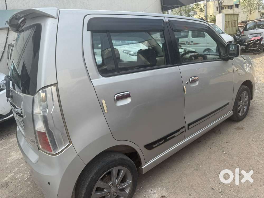 Maruti Suzuki Wagon R Vxi Plus Mt, 2017, Petrol