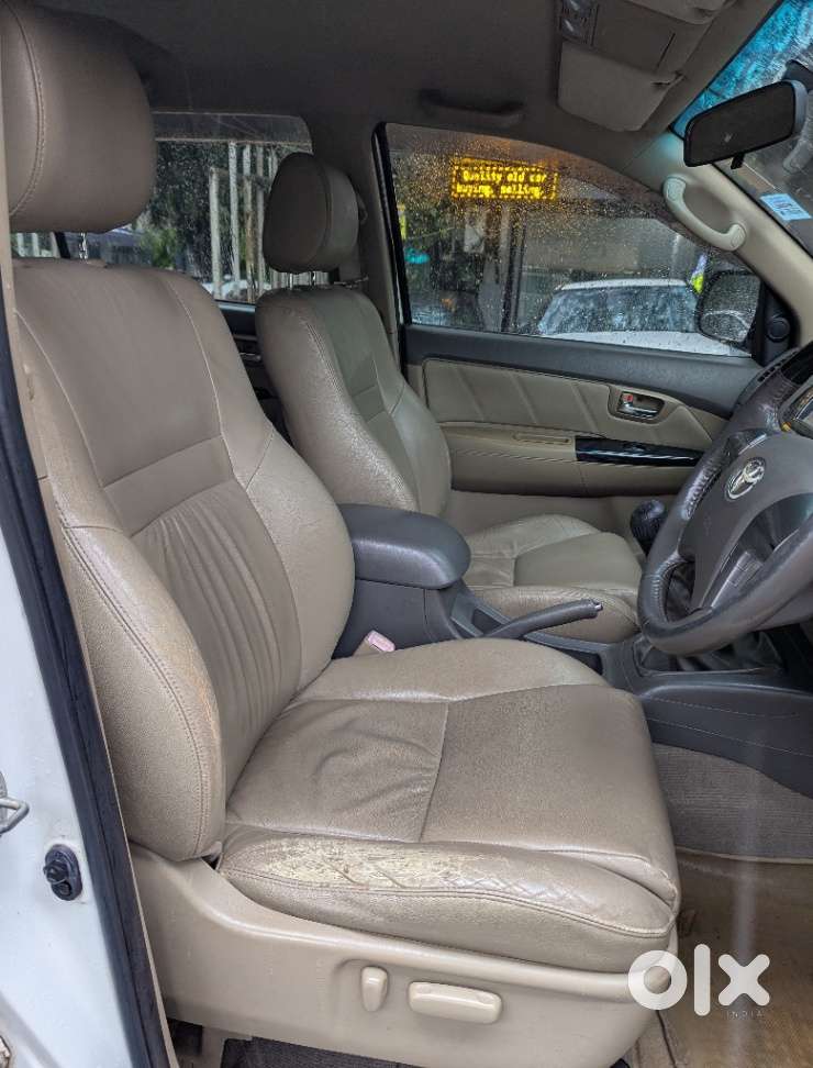 Toyota Fortuner 4x2 Manual, 2013, Diesel