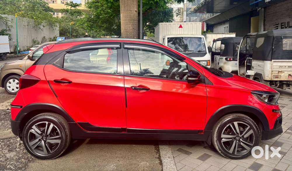 Tata Tiago 1.2 Revotron Xza, 2023, Petrol