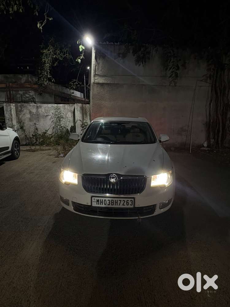 Skoda Superb Elegance 2013 Model