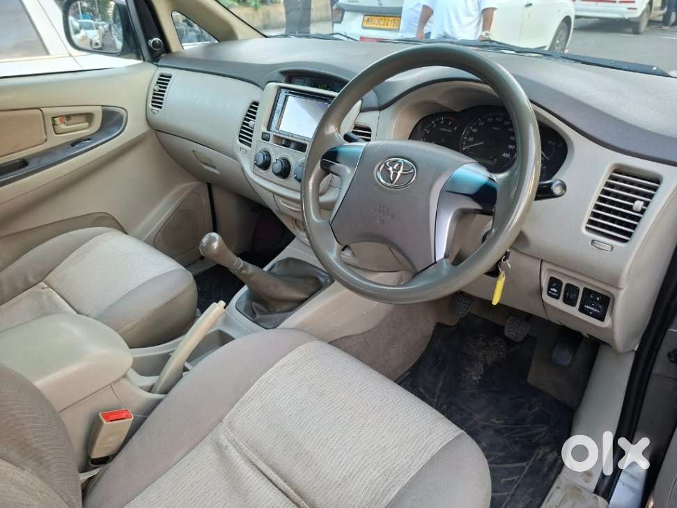 Toyota Innova 2.5 G (diesel) 8 Seater, 2012, Diesel