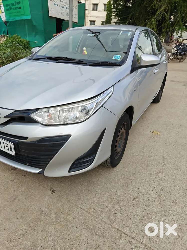 Toyota Yaris Petrol& Cng 2019