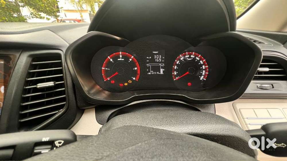 Mahindra Xuv300 W6 Diesel, 2023, Diesel