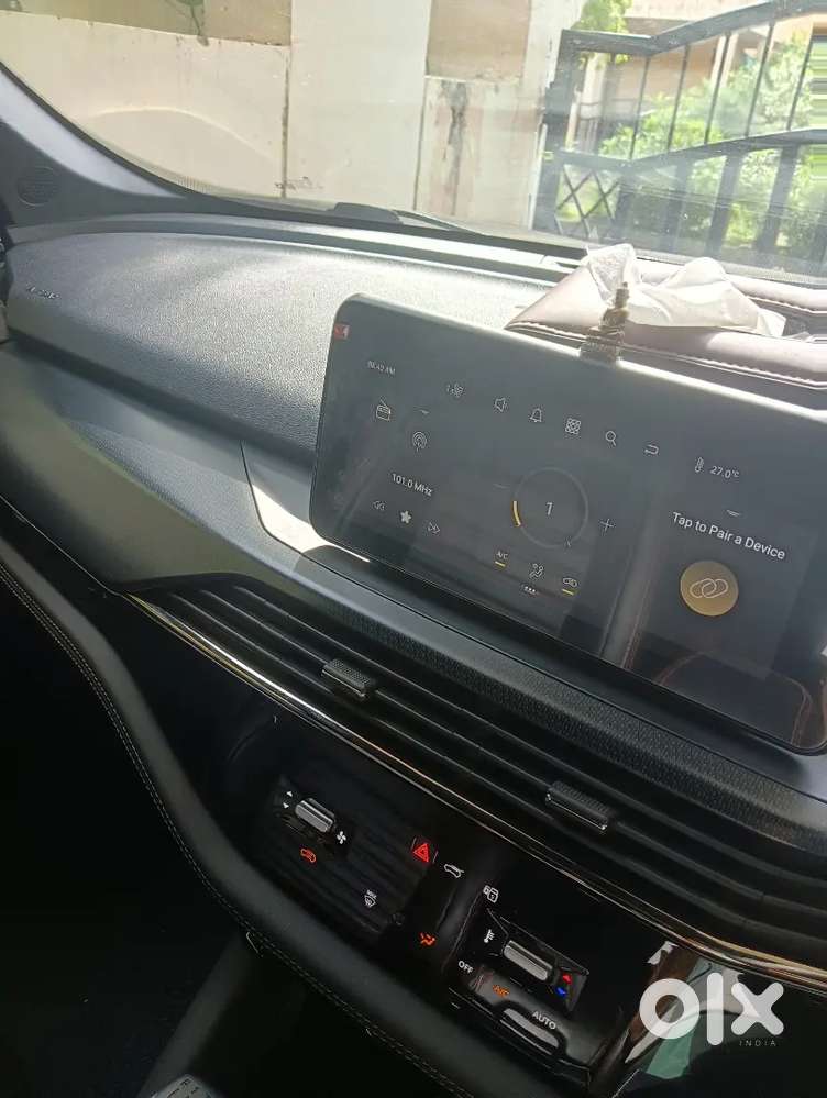 Tata Safari Dark 2024
