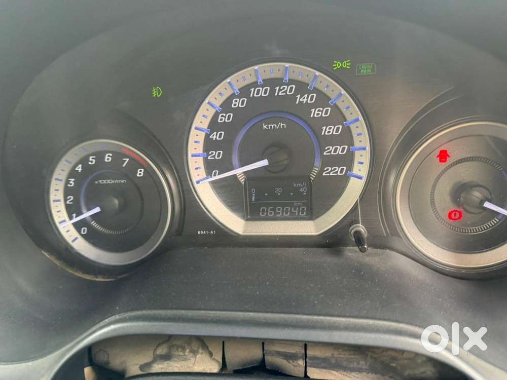 Honda Hybrid Car 2012