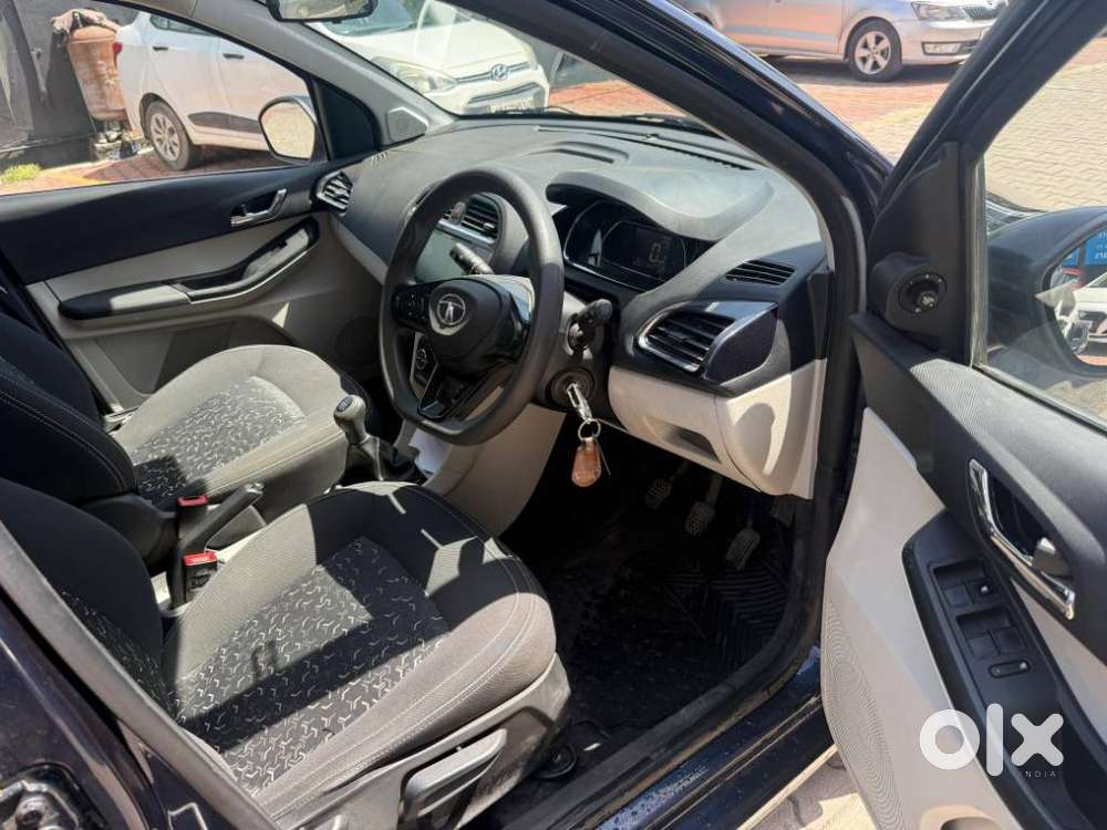 Tata Tiago, 2023, Petrol