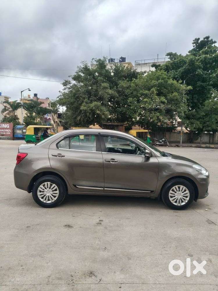 Maruti Suzuki Swift Dzire 1.3 Vxi, 2021, Petrol