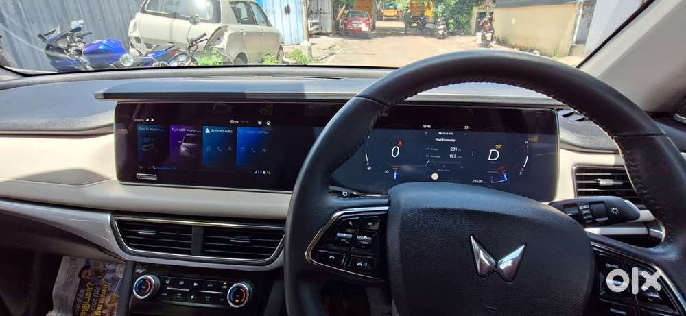 Mahindra Xuv700 2.2 Ax 7 Diesel At Luxury Pack Str, 2024, Diesel