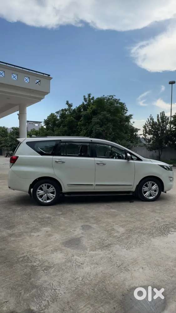 Toyota Innova Crysta 2.8 Zx At 7 Seater, 2018, Diesel