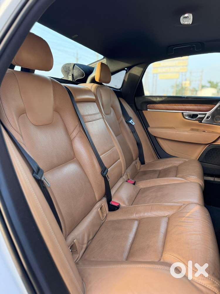 Volvo S90 D4 2019