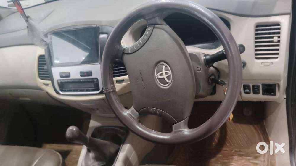 Toyota Innova 2.5 E 7 Str, 2011, Diesel