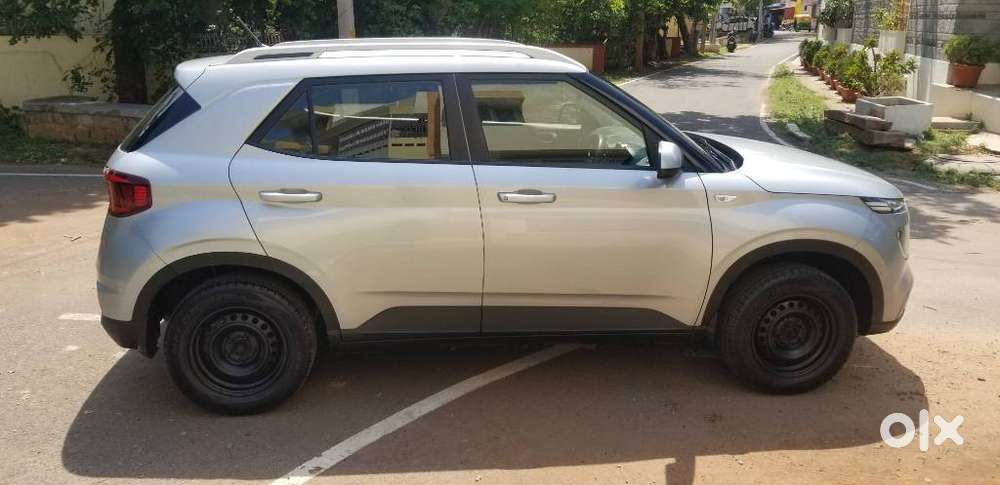 Hyundai Venue S 1.2 Petrol, 2019, Petrol
