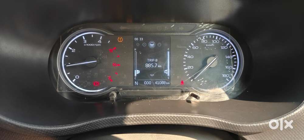 Mahindra Bolero Neo N8, 2023, Diesel