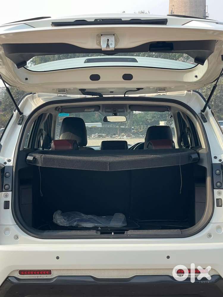 Maruti Suzuki Brezza 1.5 Zxi Plus Smart Hybrid, 2024, Petrol