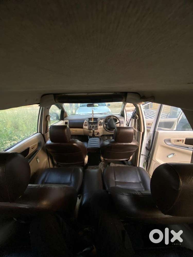 Toyota Innova 2006 Brand New Condition ️