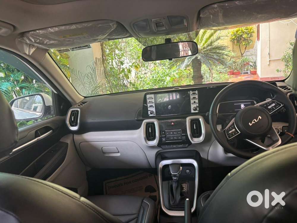 Kia Sonet Automatic Showroom Condition