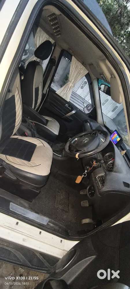 Safari Strome Showroom Condition