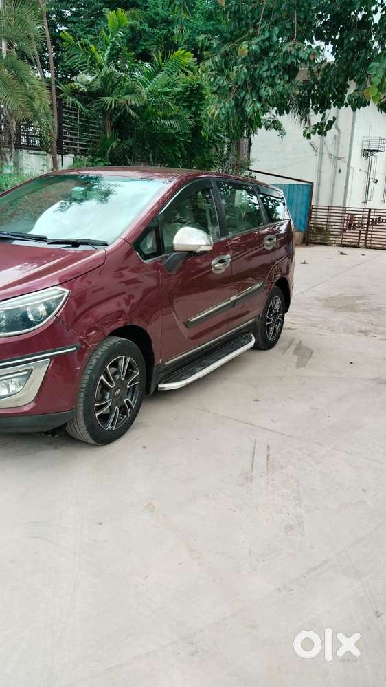 Mahindra Marazzo M8, 2018, Diesel