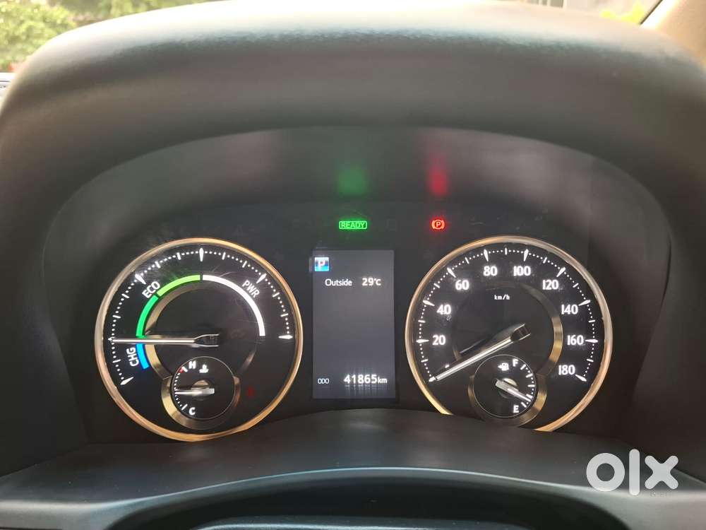 Toyota Vellfire 2.5 Executive Lounge, 2021, Petrol