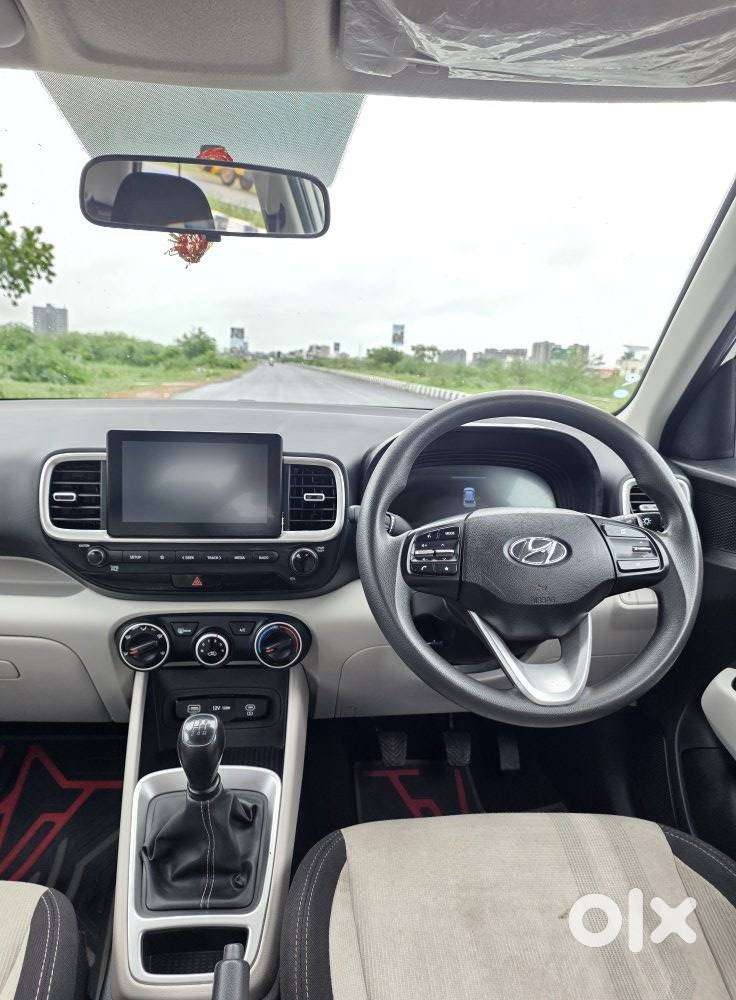 Hyundai Venue S 1.2 Petrol, 2024, Petrol