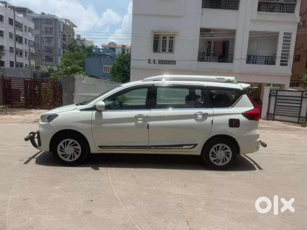 Maruti Suzuki Ertiga 1.5 Vxi, 2022, Petrol