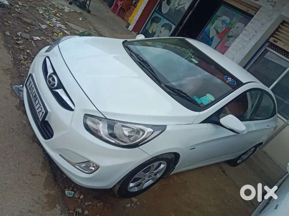 Hyundai Verna 2011