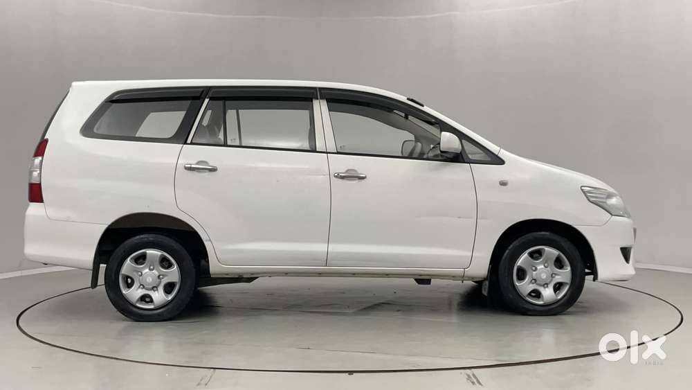 Toyota Innova 2.5 G (diesel) 8 Seater Bs Iv, 2012, Diesel