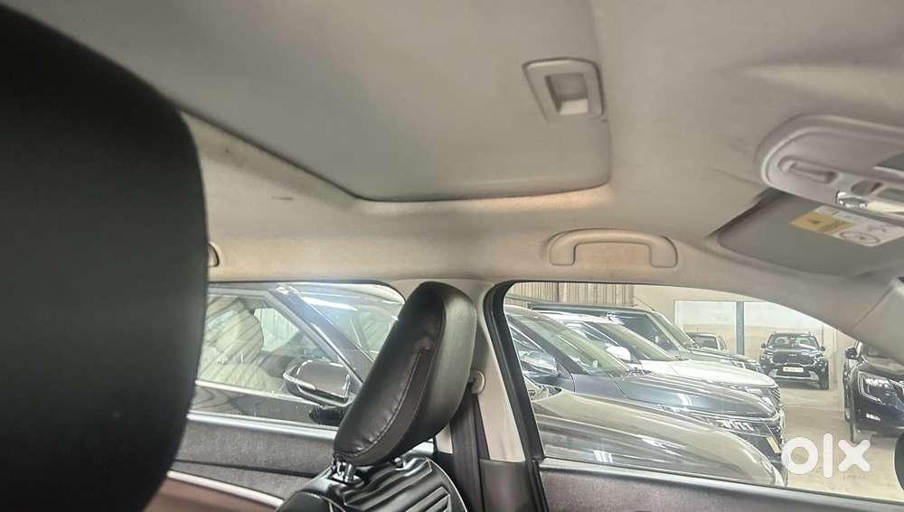 Maruti Suzuki Brezza 1.5 Zxi At Smart Hybrid, 2022, Petrol