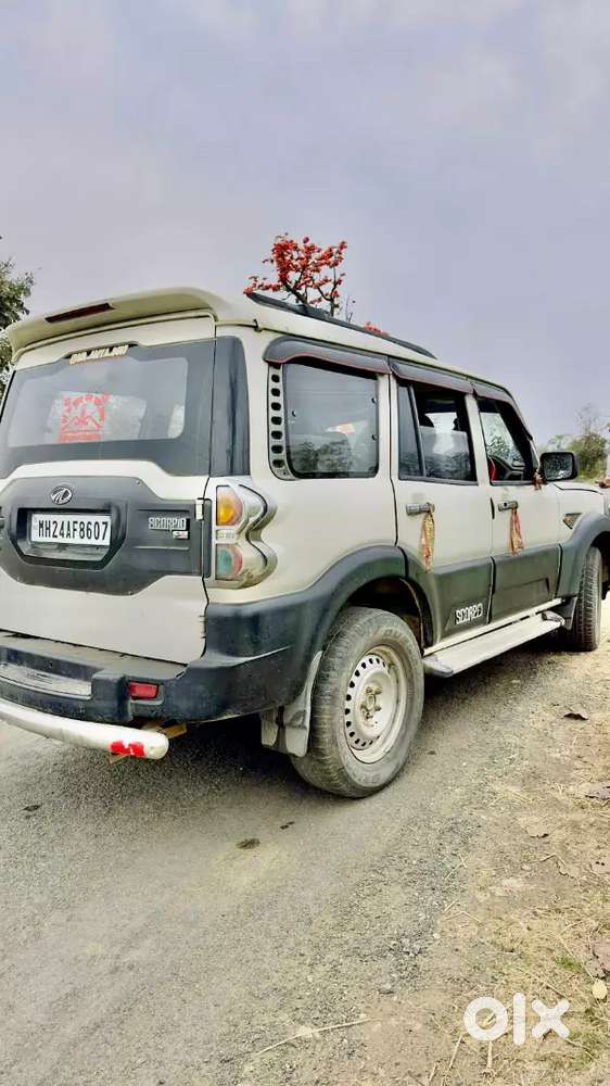 Scorpio S4 Diesel 9 Seater Car Full Loaded