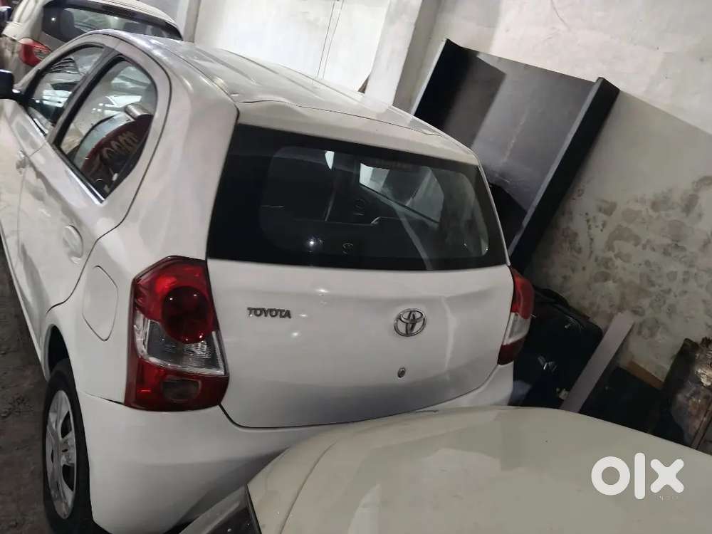 Toyota Etios Liva 2012 Petrol And Cng Manual
