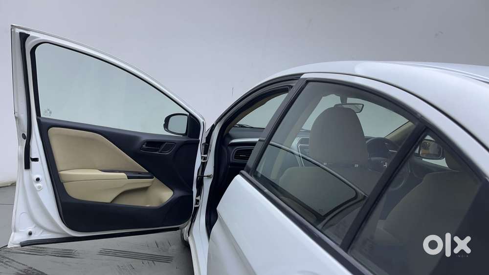 Honda City I-vtec Cvt Zx, 2015, Petrol