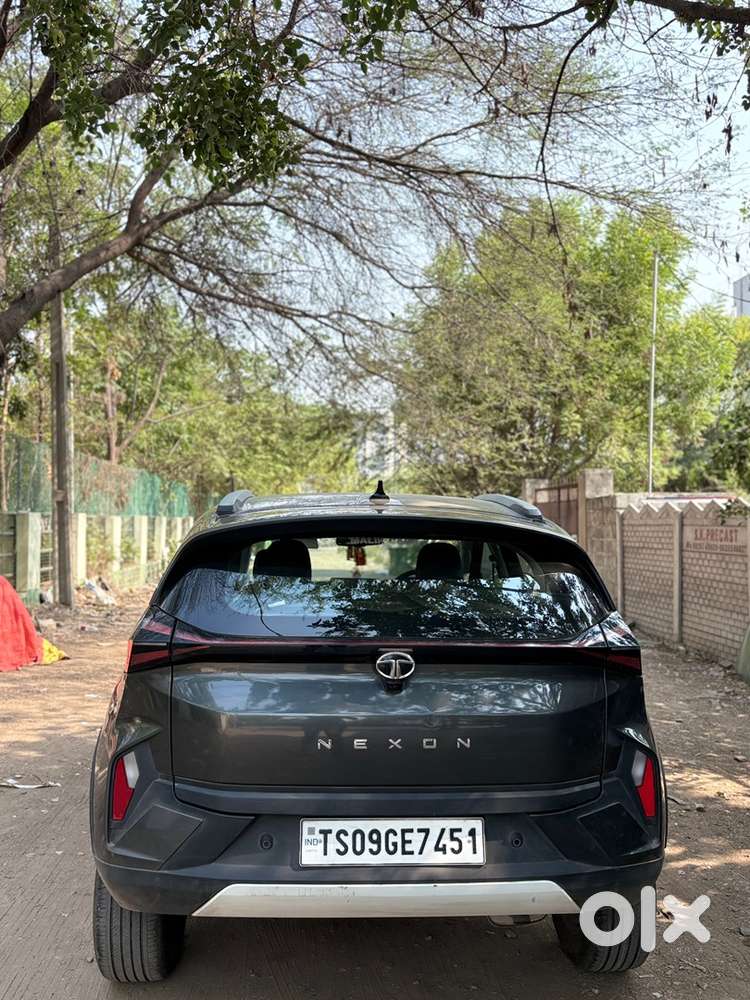 Tata Nexon Petrol 2024 Automatic Creative +