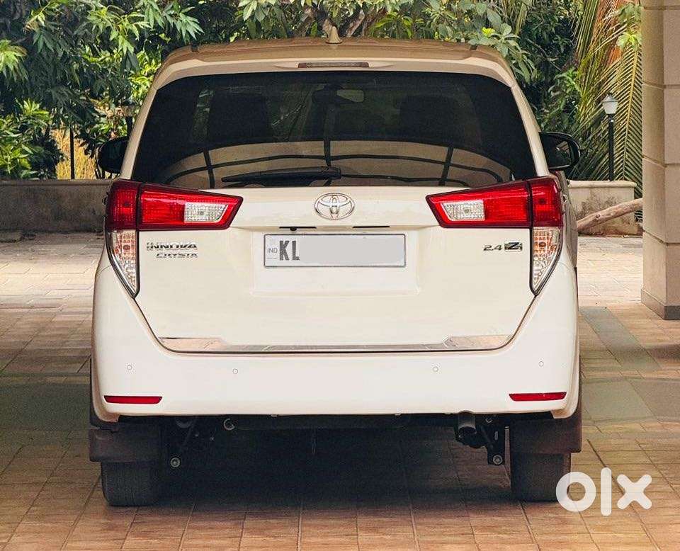 Toyota Innova Crysta [2020-ongoing] 2.4 Gx 7 Str, 2021, Diesel