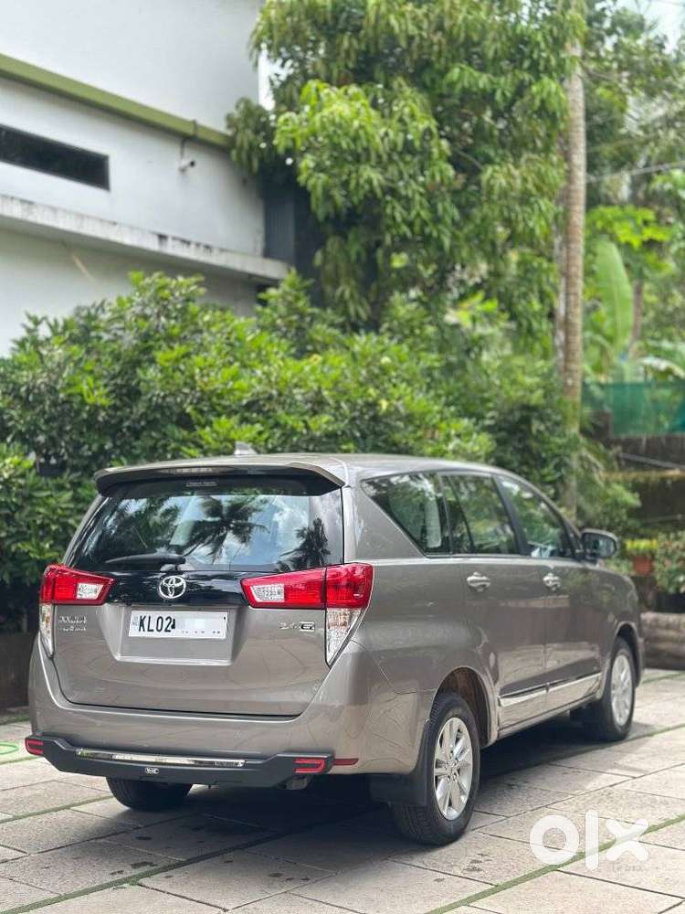 Toyota Innova Crysta 2.4 G Plus Mt 7 Str, 2024, Diesel