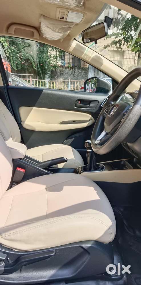 Honda City 1.5 V 5th Gen I-vtec Mt, 2022, Petrol