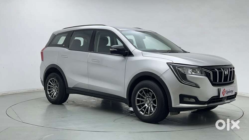 Mahindra Xuv700 2.0 Ax 3 Petrol At 5 Str, 2022, Petrol