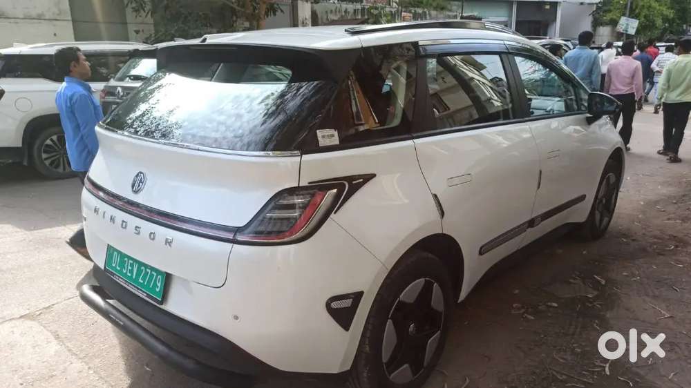 Mg Windsor Ev 2025 Electric 11782 Km Driven