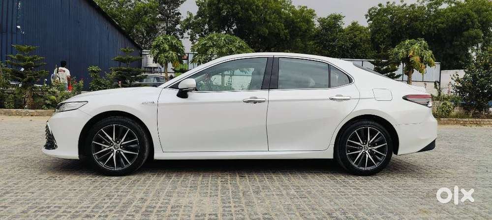 Toyota Camry Hybrid, 2024, Petrol