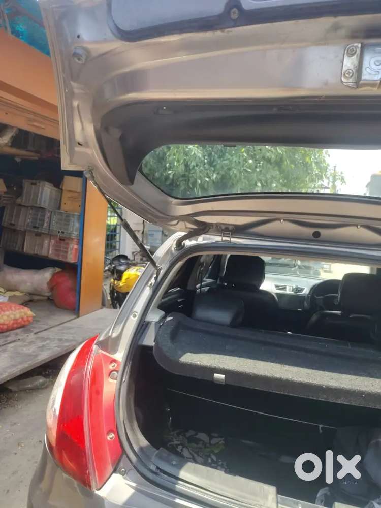Maruti Suzuki Swift 2014 Diesel 100000 Km Driven