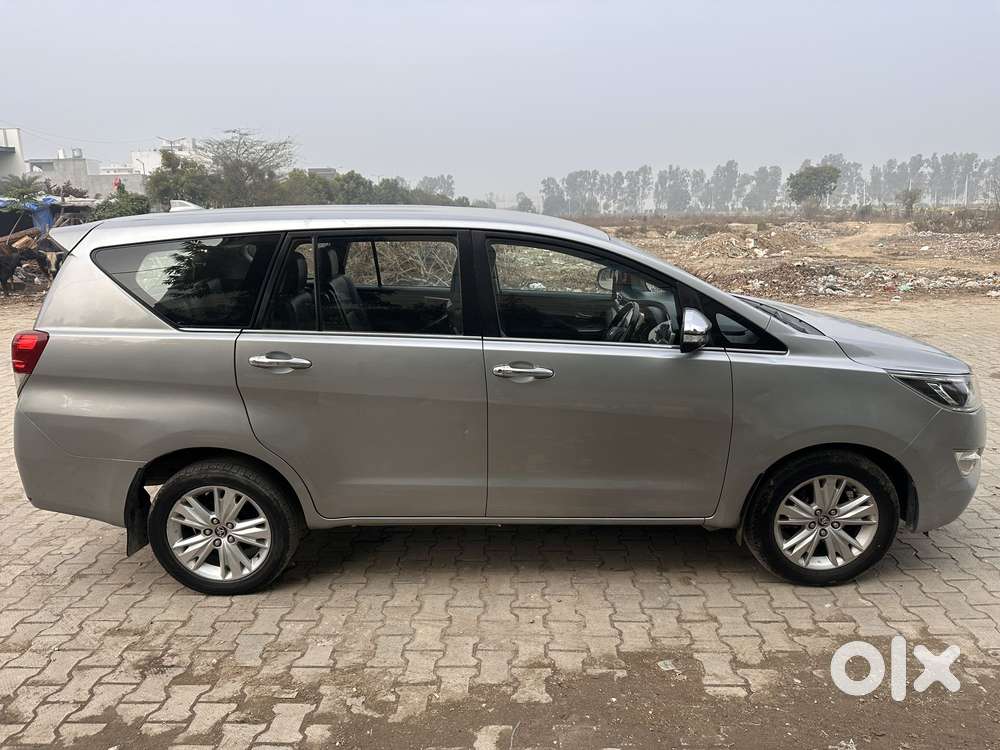 Toyota Innova Crysta