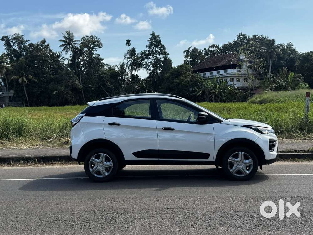 Tata Nexon Kraz Diesel, 2022, Diesel