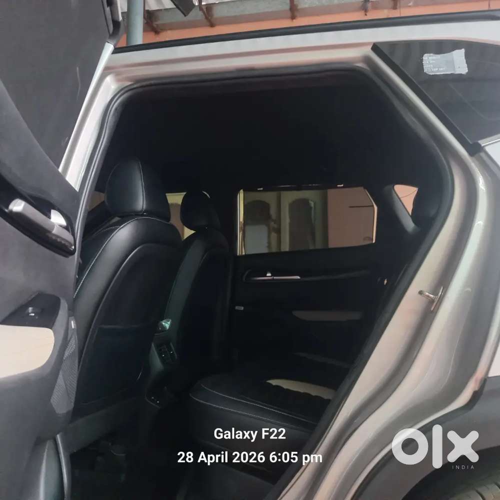 2023 Model. Kya Seltos D1.5 6at Gtx Plus. Sparking Silver.26000kms.