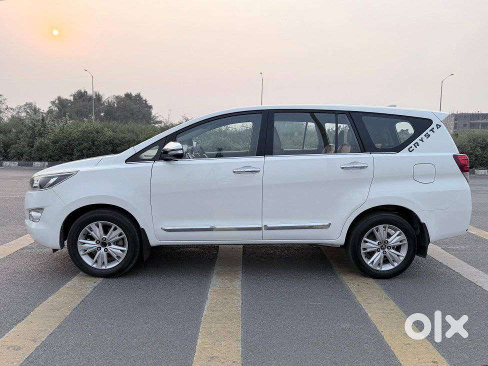 Toyota Innova Crysta